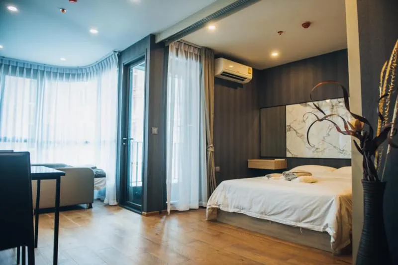 For rent Q CHIDLOM PHETCHABURI decorated in modern style. Fully furnished. If interested, hurry up.
