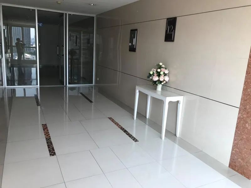ขาย/เช่า Life @ พหลโยธิน 18 2 bed 2 Bath เฟอร์นิเจอร์ ตกแต่งครบ พร้อมอุปกรณ์ เครื่องใช้ไฟฟ้า รีบเลย!
