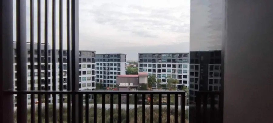 For rent, Cave TU, 7th floor, outside view room, airy and comfortable, partitioned room, fully furnished, let me tell you, it's very livable. Reserve