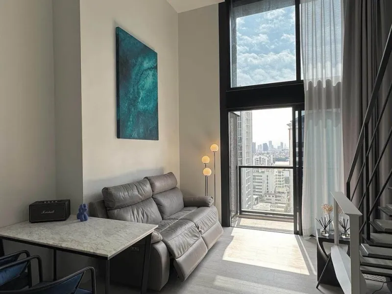 ขาย คอนโด The Loft Silom ห้องสองชั้น ตกแต่งสวย สไตล์โมเดิร์น เครื่องใช้ไฟฟ้าครบ จองเลยจ้า