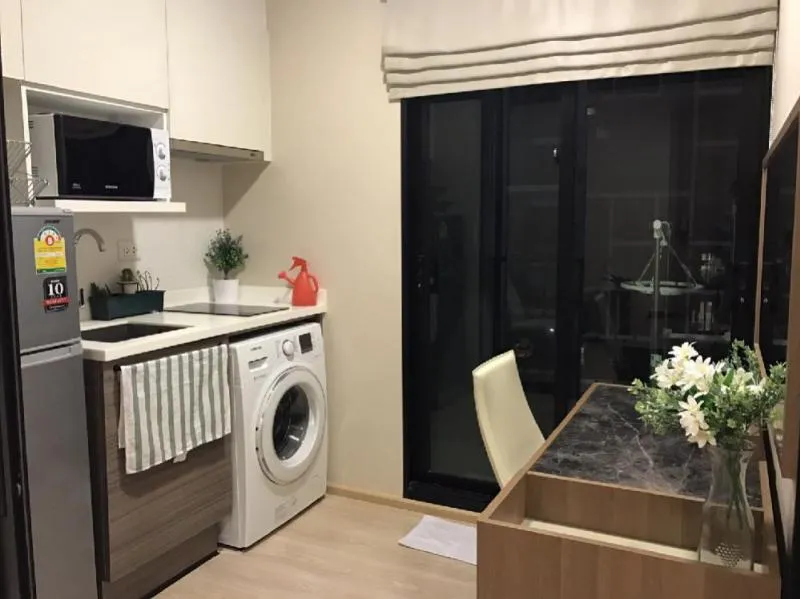 Condolette Midst Rama 9 for rent, lovely room, lovely price, fully furnished You don't want to miss out on renting.