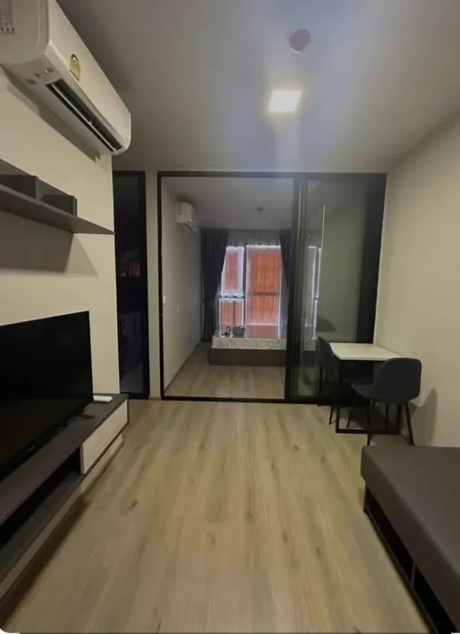 For rent: The Privacy Taopoon Interchange. Nice room, fully furnished, high floor with beautiful view. Book now!