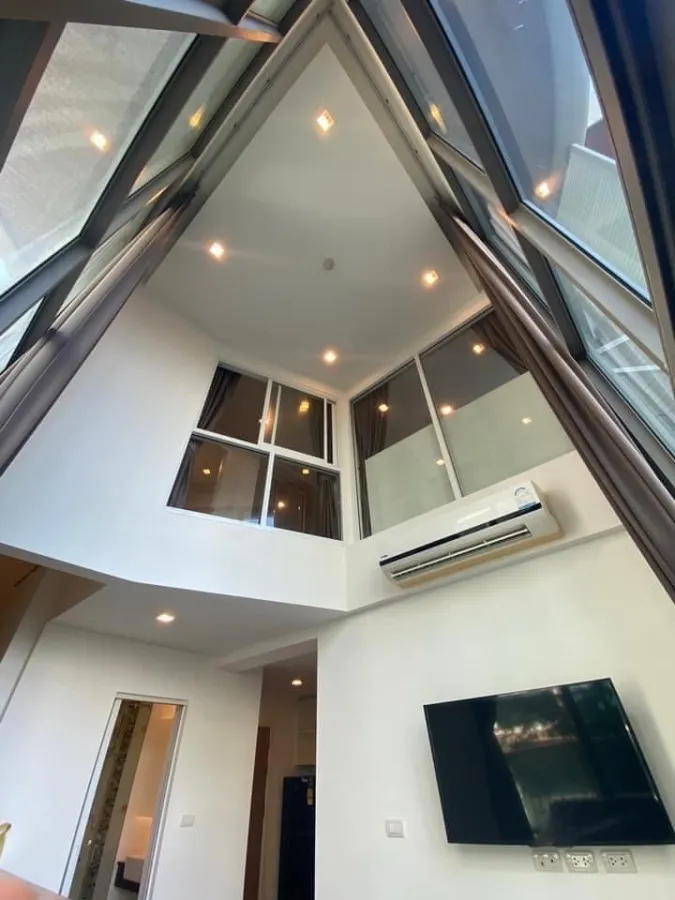 Sunrisa for rent, two-story room, spacious space, comfortable to live in, wide balcony, comfortable sea breeze, don't miss it!!