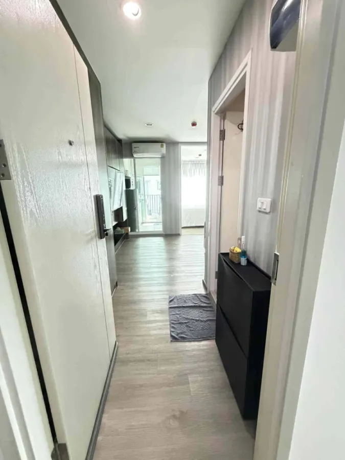 Selling a nice, fully furnished room in Talat Phlu. Just bring your bags and move in! Book now before it's too late!