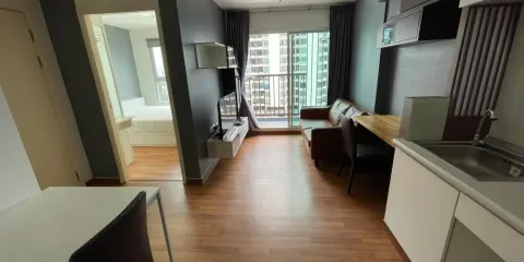 ให้เช่า เดอะทรัสต์ คอนโด งามวงศ์วาน ชั้น 11 1 ห้องนอน ห้องสวย ตกแต่งจัดเต็ม น่าอยู่สุดๆ จองเลย
