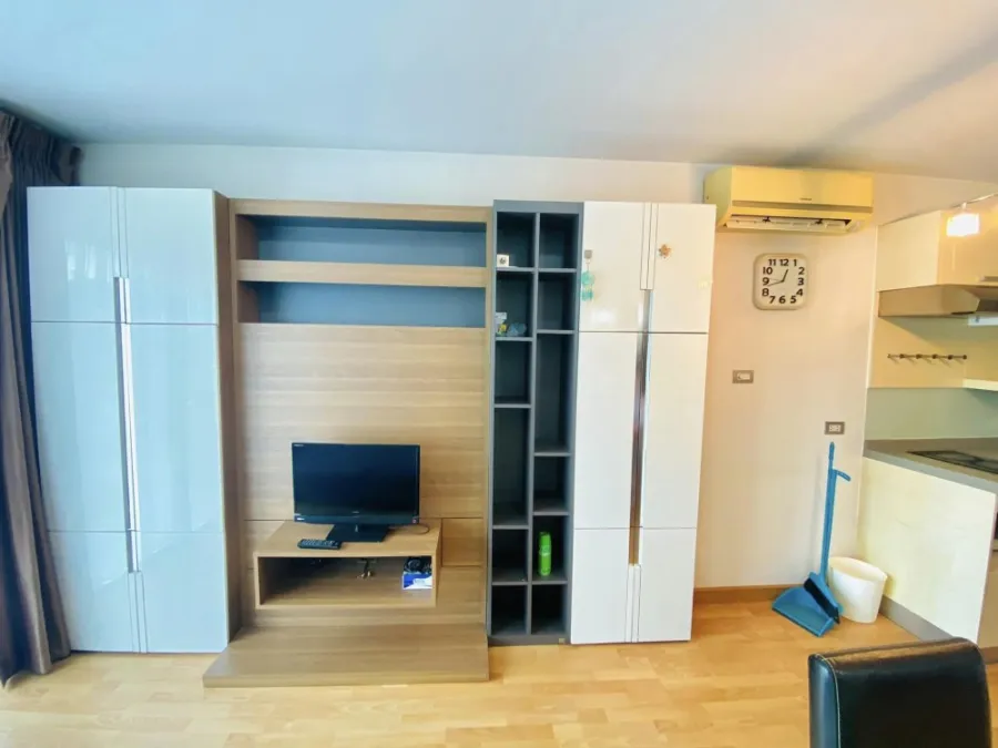 ให้เช่า Tourmaline Gold Sathorn-Taksin fully furnished ห้องกว้างสุดๆ มาในราคาที่คุณไม่ควรพลาด