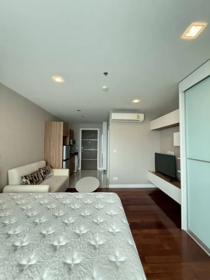For rent: The Metropolis, 25th floor, fully furnished room, move in ready, reserve now, hurry!