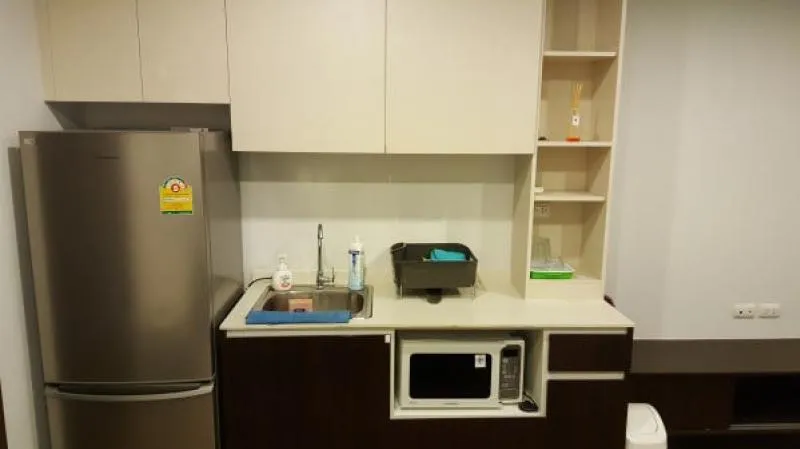 Urgent sale, Condo Hallmark Chaengwattana, pool view, fully furnished, furniture, appliances, complete electrical appliances, book now.