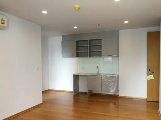 ขาย โนเบิล รีโว สีลม 1 ห้องนอน 1 ห้องน้ำ วิวสูงกำลังดี ไม่บล็อก ราคาดี จองได้เลย