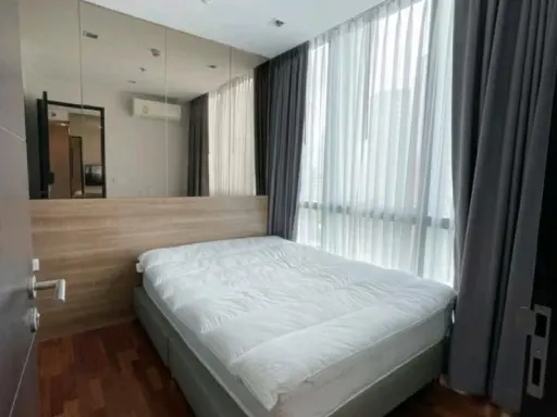 For rent: Wish Signature Midtown Siam, 21st floor. Nice, fully furnished unit. Book now!
