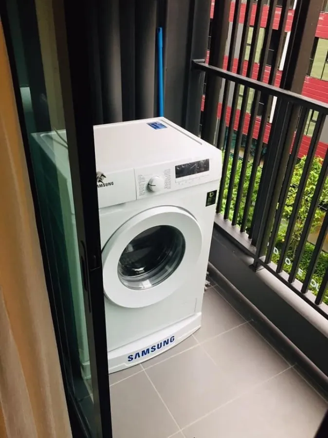 For rent, Kev TU, Building B, 5th floor, good position, good view, fully furnished, just carry your bags and move in. Book now, don't wait.