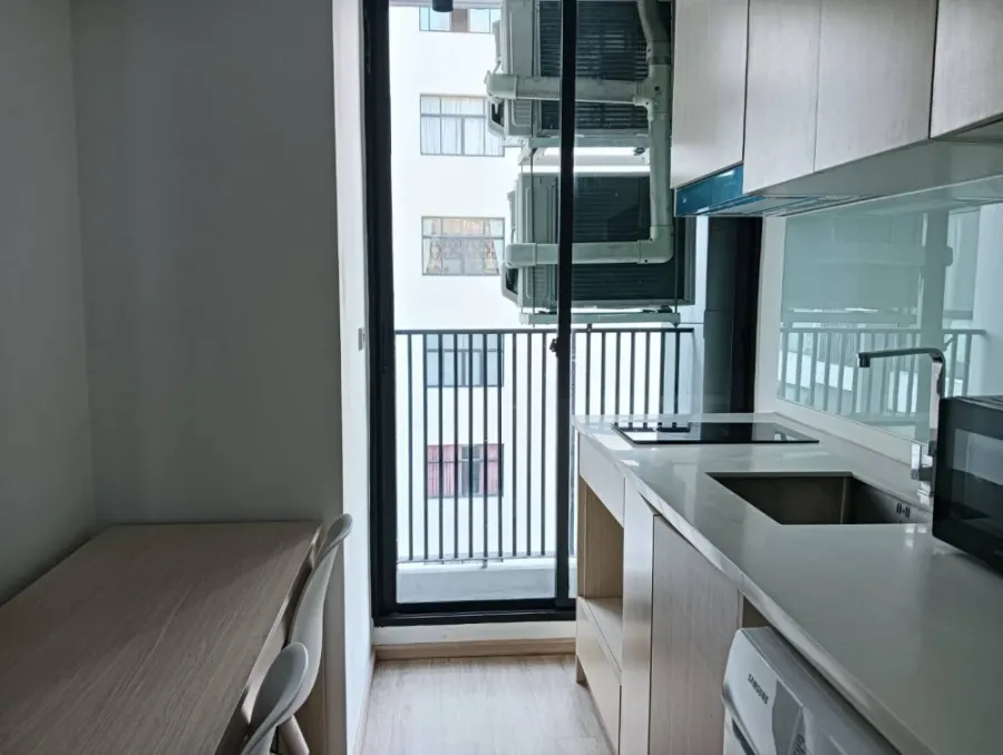 ให้เช่า Serio Sukhumvit 50 ชั้น 8 ห้องกั้น แต่งครบ สนใจจองเลย อย่ารอช้า