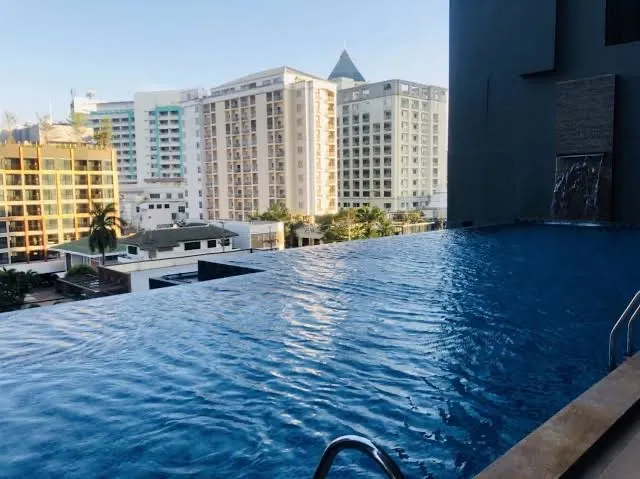 ขาย คอนโด ลัดดา พลัส ศรีราชา ก้องสตูดิโอ ตกแต่งครบพร้อมอยู่ วิวสระว่ายน้ำ จองก่อน ได้ก่อน