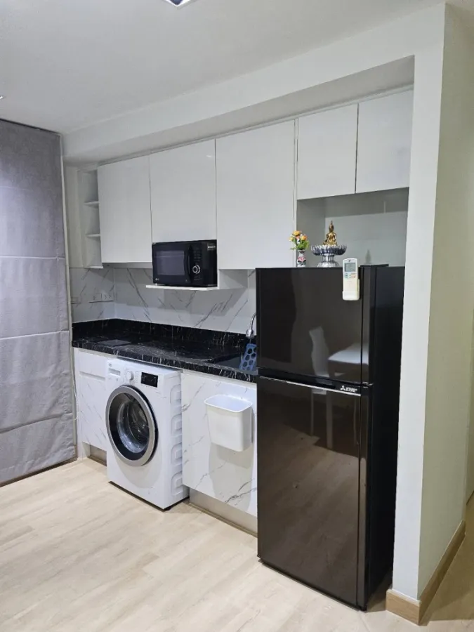 Condo for sale, rent, Formosa Lat Phrao 7, complete with furniture and electrical appliances. Can't miss it anymore.