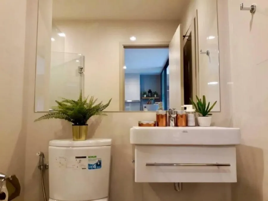 Condo for rent, Life Sukhumvit 48, city view, quiet, complete with furniture and electrical appliances.