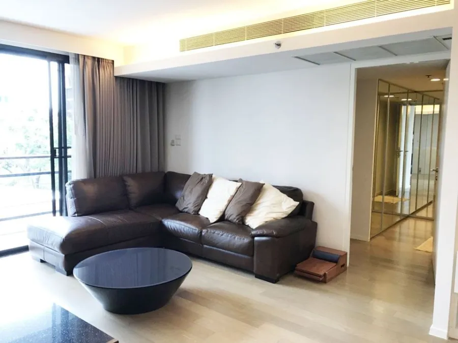 For sale for rent, Sukhumvit 61 mode, room decorated with good style, wide and large, just carry one bag and move in.