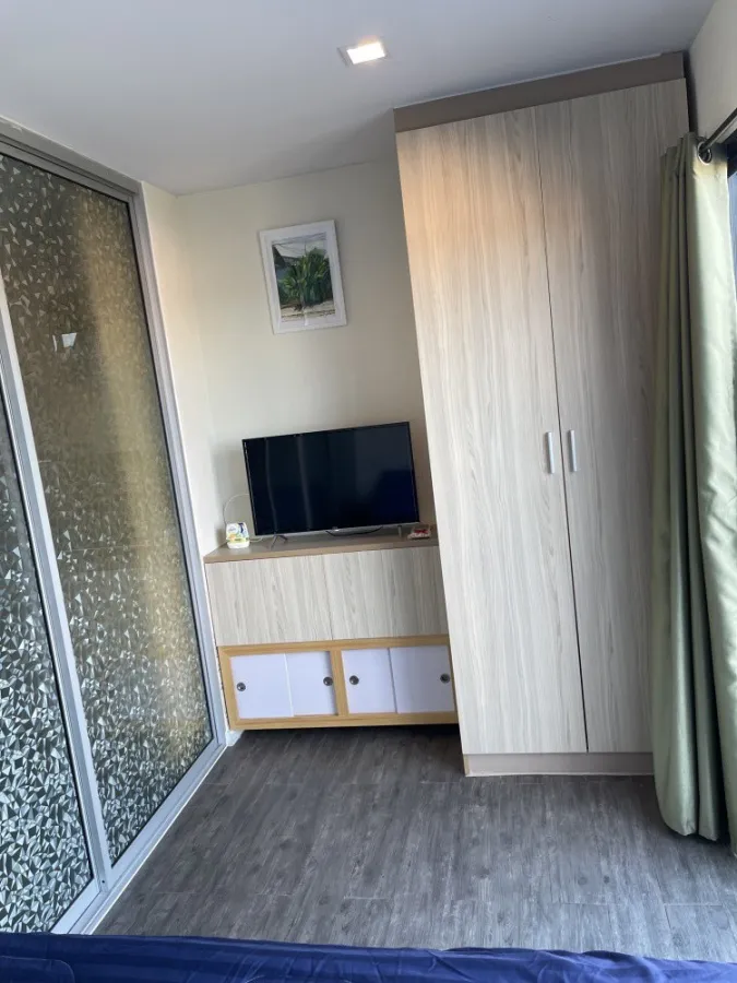 For rent urgently!! Condo Ozone by Tropicana, good location, convenient transportation, near the source of food, book now!!