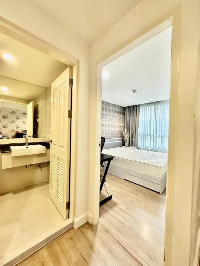 For sale, for rent!! Condo The Kris Ratchada 17, beautiful room, wallpapered, friendly price, book now!!
