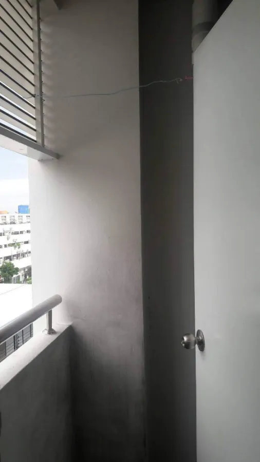 For rent urgently!! Condo Garden Asoke-Rama 9, 7th floor, beautiful room, fully furnished. Ready to move in, don't miss it!!