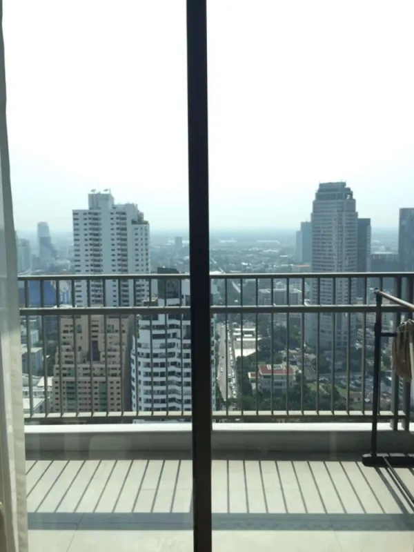 ขาย The Emporio Place ชั้น 20 ห้องกว้างมาก น่าอยู่สุดๆ เดินทางสะดวกสบาย ไม่จองไม่ได้แล้วน้า ด่วนๆ
