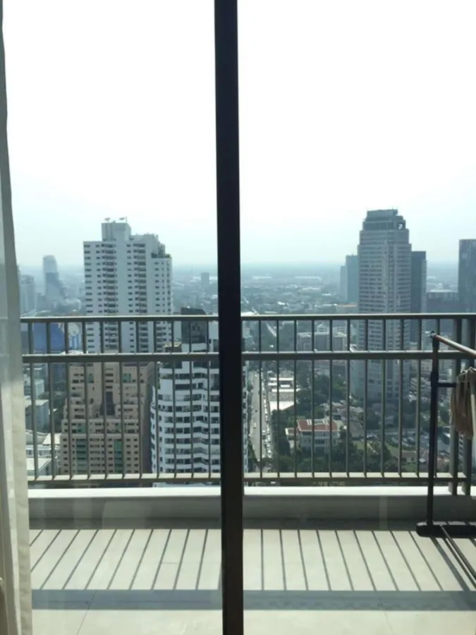 ขาย The Emporio Place ชั้น 20 ห้องกว้างมาก น่าอยู่สุดๆ เดินทางสะดวกสบาย ไม่จองไม่ได้แล้วน้า ด่วนๆ