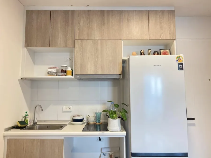 Urgent sale!! Condo Denim Chatuchak, 17th floor, BTS and swimming pool view, beautiful room, fully furnished, good price, don't miss it!!