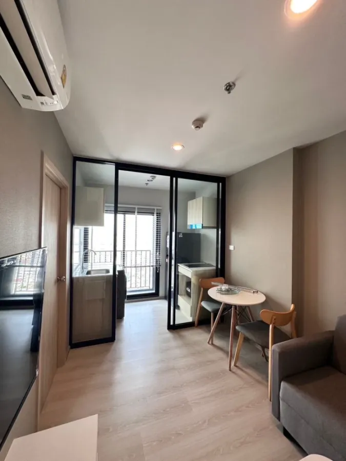 ให้เช่า Condo Nue Noble Ngamwongwan ห้องพร้อมอยู่ เฟอร์พร้อม ชั้นสูง จองเลย ห้ามพลาด