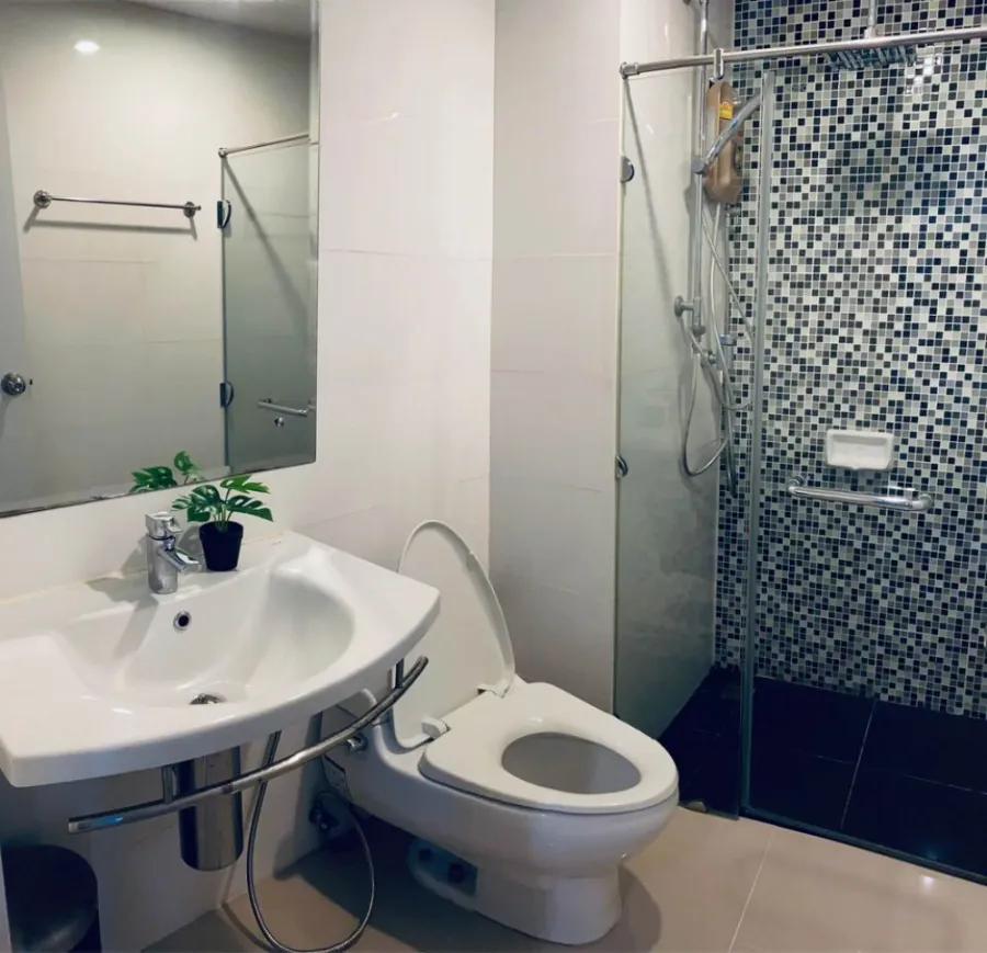 ปล่อยเช่า Metrosky Ratchada ห้องสวย ตกแต่งทันสมัย ลงตัวสุดๆ ได้วิวสระแจ่มๆ จองแล้วจะไม่เสียใจ ด่วนๆ