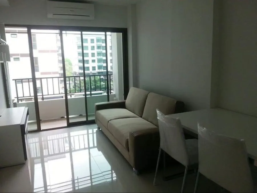 Sale/Rent Summer Gardent Condo, 1 bedroom, 1 bathroom, Built-in furniture, pool view, book now.