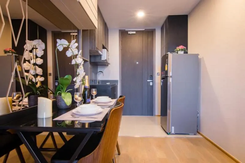 beautiful room for rent Built-in and luxuriously decorated, very pleasant, Ashton Chula Silom, 19th floor, auspicious number, don't miss it