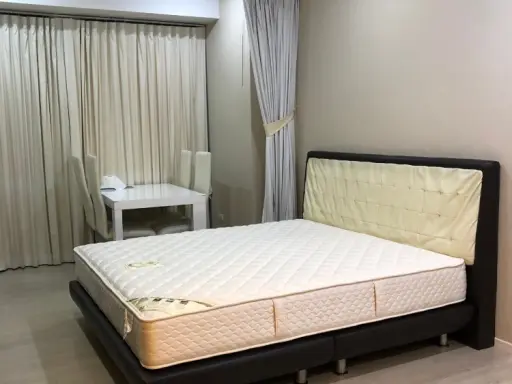 Condo for rent, The Room Sukhumvit 21, good location, convenient travel, near BTS Asoke and MRT Sukhumvit. images