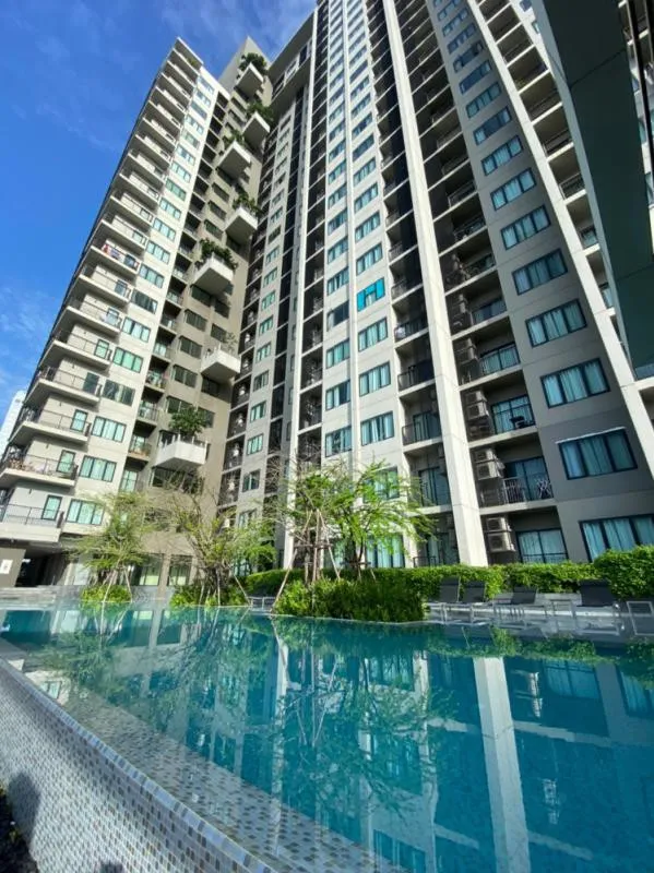 ขาย ให้เช่า!! คอนโด บลอคส์ 77 ชั้น 21 วิวเมืองแจ่มๆ เฟอร์นิเจอร์ครบครัน ดีแบบนี้ห้ามพลาด!!