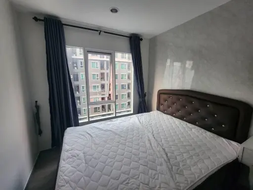For rent: Regent Home Bang Son Phase 2, cool room, not hot even in April, very airy, great air, book now.