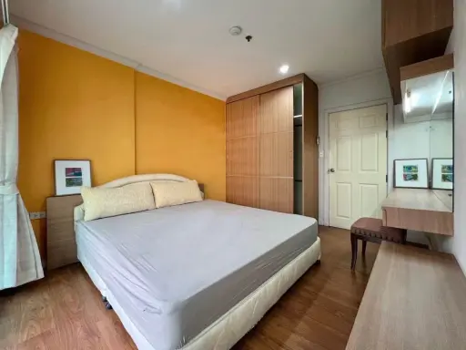 ให้เช่า Grand Park View Asoke 2 ห้องนอน 1 ห้องน้ำ เฟอร์นิเจอร์ครบครัน มีวิวสระว่ายน้ำ จองด่วน images