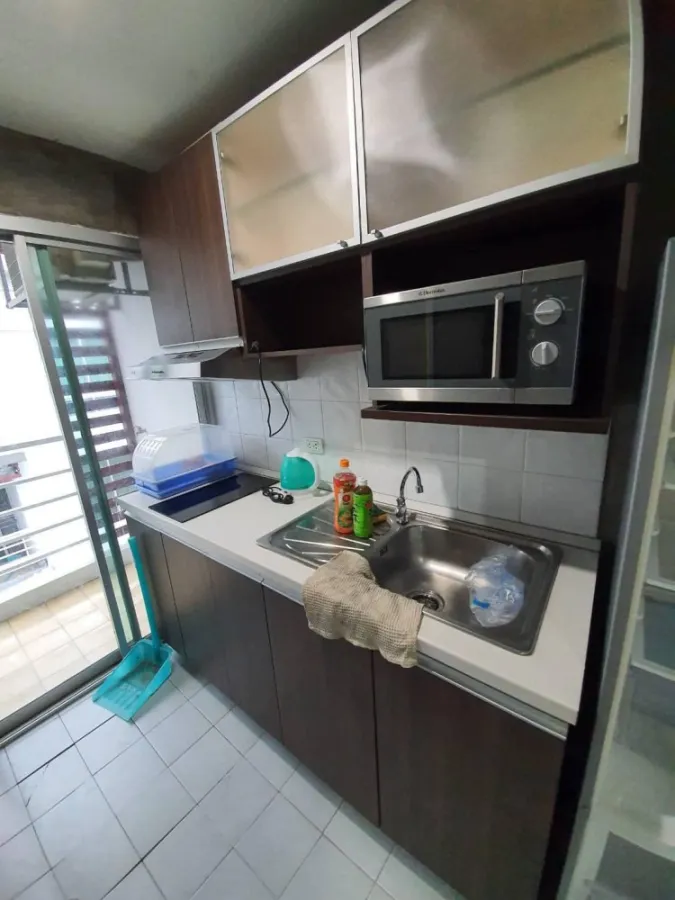 Sell/rent Atrium Phahol-Suthisarn, very spacious room, lots of usable space. All electrical appliances, hurry up