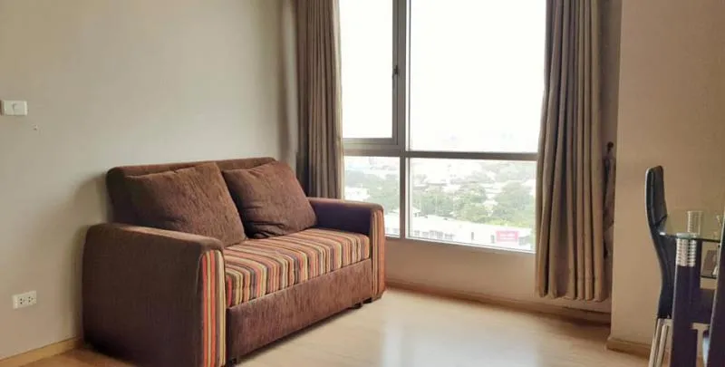 For rent Casa Condo Ratchada-Ratchapruek. Pool view, city view, fully furnished room, all built-in, good location, don't miss it.