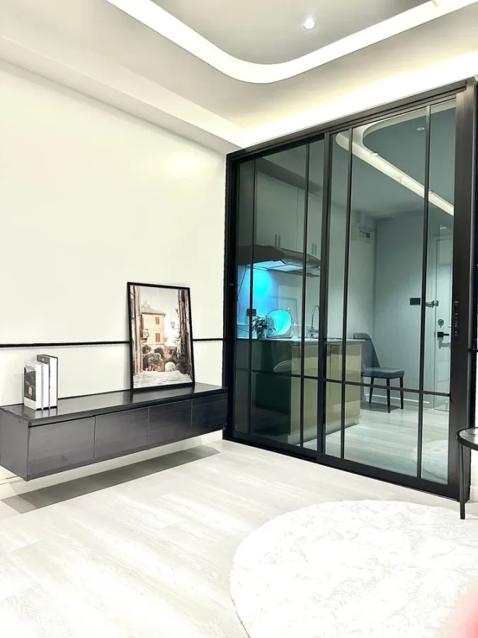 For sale, for rent urgently, City Living Ratchada Condo, NEW MODERN style decorated room, very attractive price, hurry and reserve now.