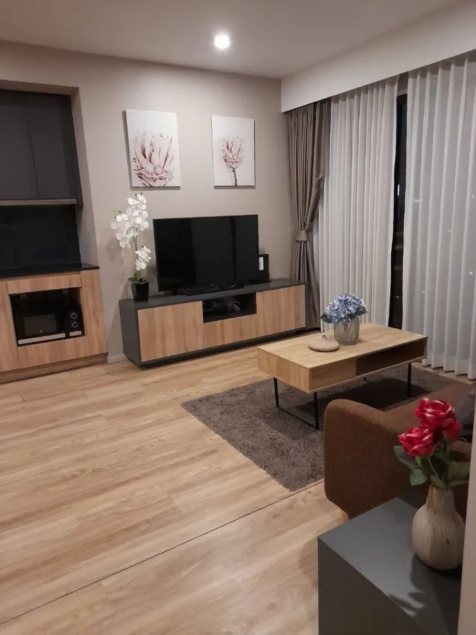ให้เช่า Blossom Condo @ Sathorn-Charoenrat ห้องกว้างสุดๆ กั้นเป็นสัดส่วน น่าอยู่มาก จองด่วนๆ