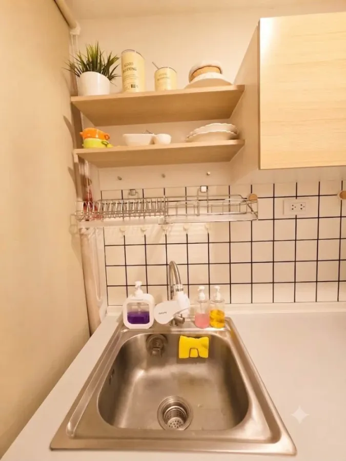 For rent: Sena Kith Srinakarin - Sridan. Beautifully decorated minimalist room with high-quality built-in furniture. Don't miss out!