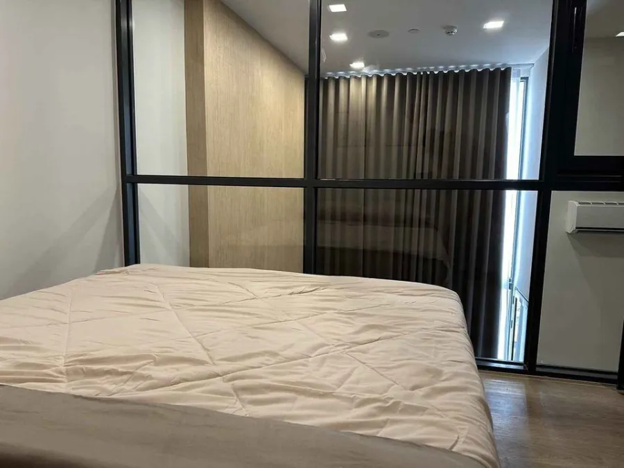 For rent: Modiz rhyme Ramkhamhaeng. Duplex room, spacious, high ceilings, open, airy, comfortable, complete, all in one place. Book now.