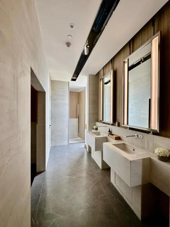 For sale: The Bangkok Thonglor, 31st floor, city view, nice bedroom, great built-in walls. If you want to renovate a room, don't miss out. Reserve now