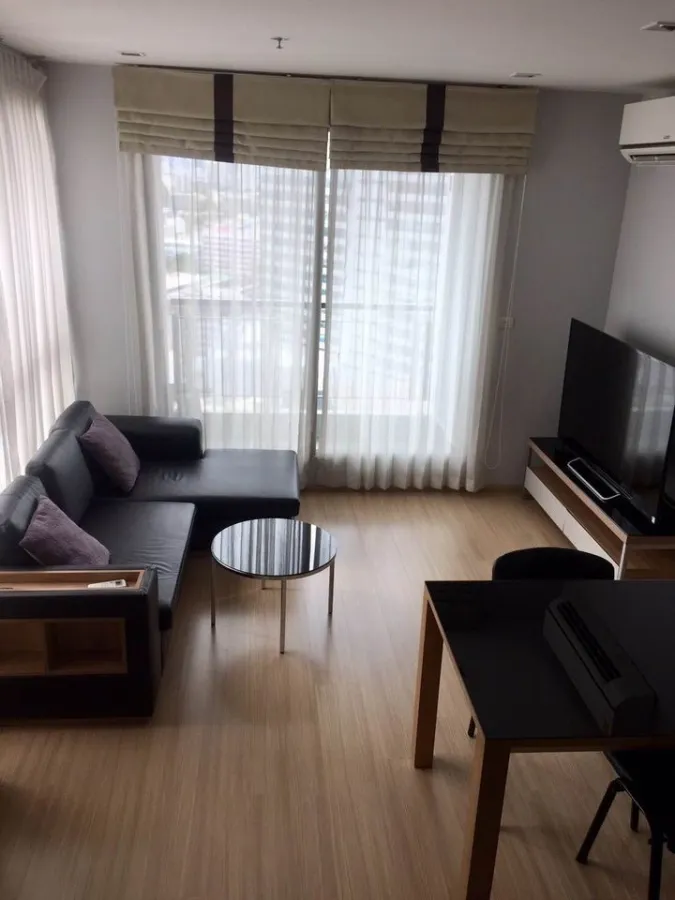 Sell Rhythm Ratchada-Huay Kwang, 22nd floor, 2 bedrooms, spacious room, fully furnished, ready to move in immediately, book now, hurry up.