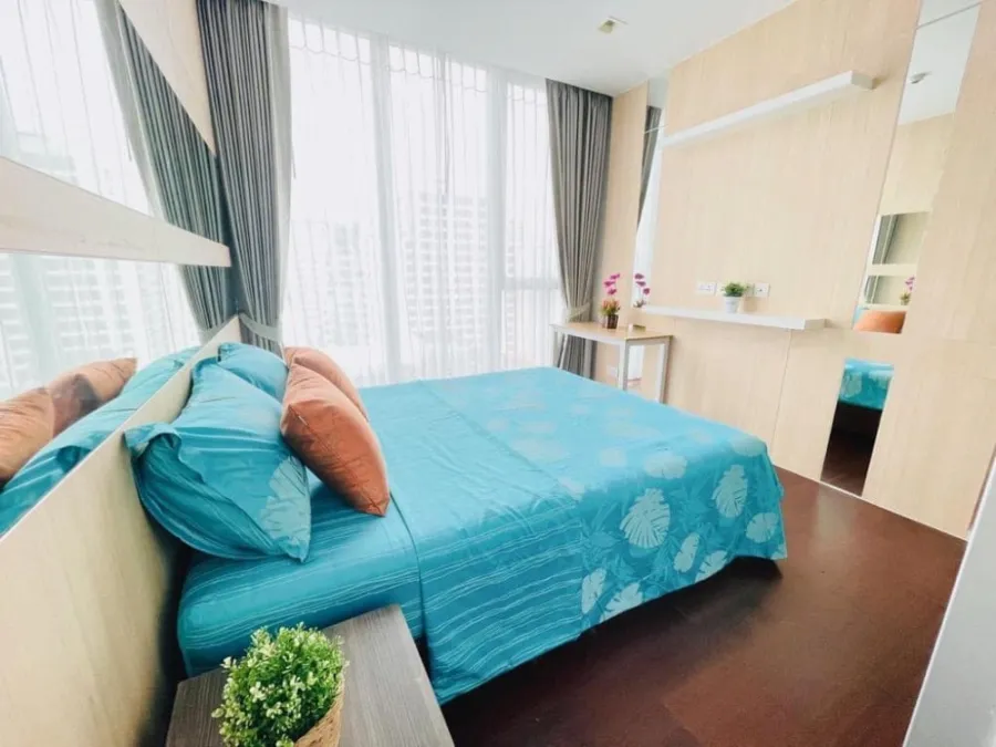 Condo for rent, Hyde Sukhumvit 11, beautiful decorated room Lots of usable space, very nice to live in. Don't wait, book now.