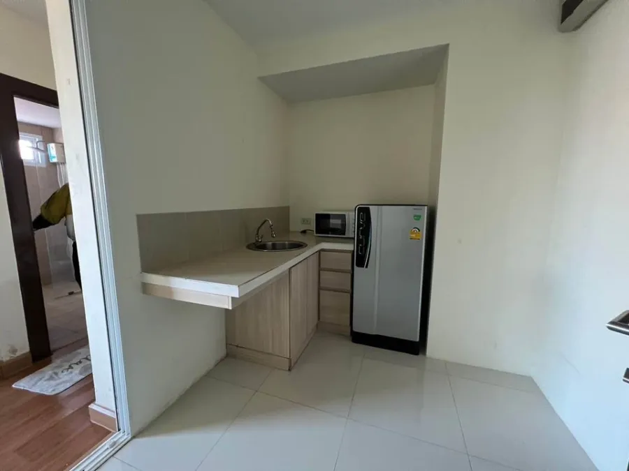 For sale: Park Siri Condo Resort Bangsaen, 6th floor, separate room, fully furnished, hurry and become the owner.