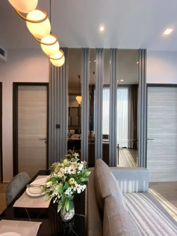 For rent: The Crest Park Residence, beautiful room, fully furnished, 26th floor, very high, excellent city view