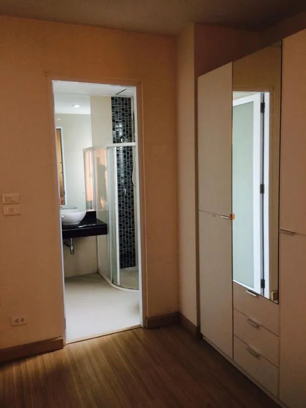 ขาย Happy Condo Ladprao 101 Suite Room กว้างสุดๆ เฟอร์นิเจอร์ครบ บิ๊วอินทั้งห้อง ต้องลงทุนเเล้วป่ะ!!