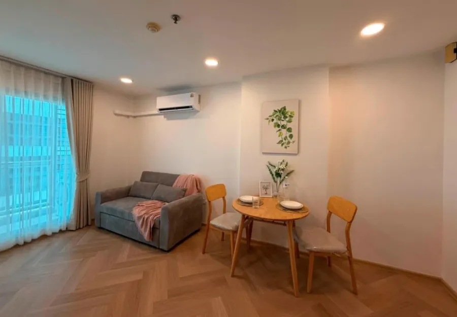 ขาย Centric Scene Sukhumvit 64 ห้องมุมกว้างขวาง ได้ความเป็นส่วนตัวสูง ตกแต่งสไตล์มินิมอลมูจิ พื้นลายก้างปลา รีบจองเลย