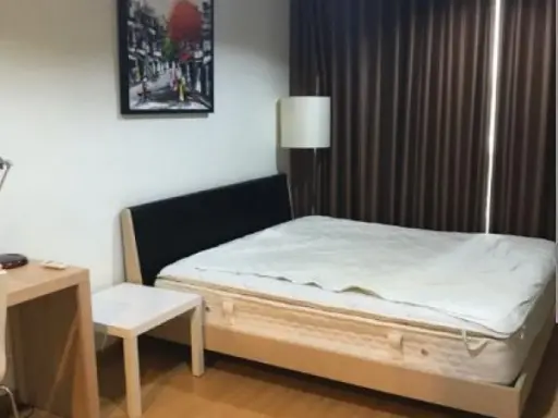 Urgent. Hurry up. Opportunities like this don't come often. Beautifully decorated room. Fully furnished. Very nice. Life @ ratchada-suthisan images