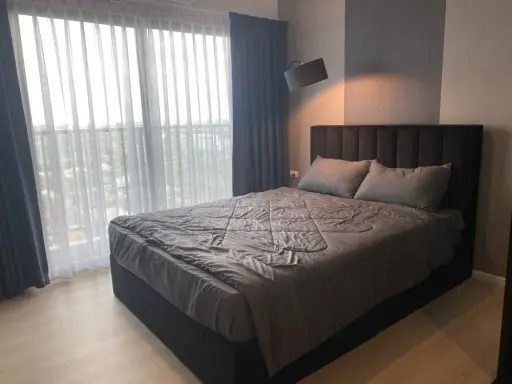 ขาย A space Mega ห้องพร้อมอยู่ เฟอร์พร้อม ชั้นสูง ลมดี จองเลย images