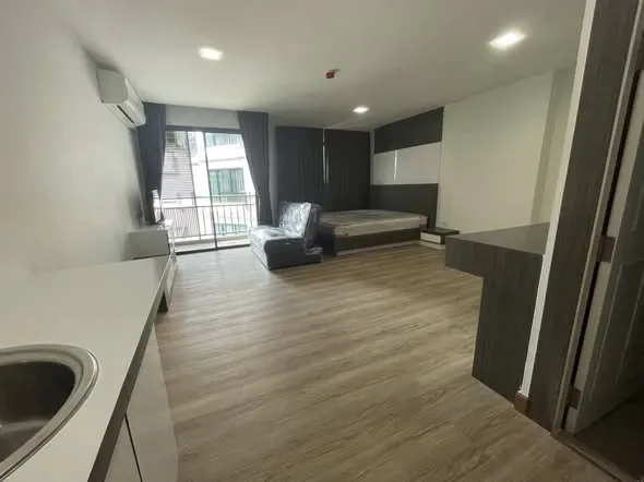ให้เช่า Living Avenue Bangsaen ห้องน่าอยู่ กว้างขวาอยู่สบาย ราคาสบายกระเป๋า จองเลย